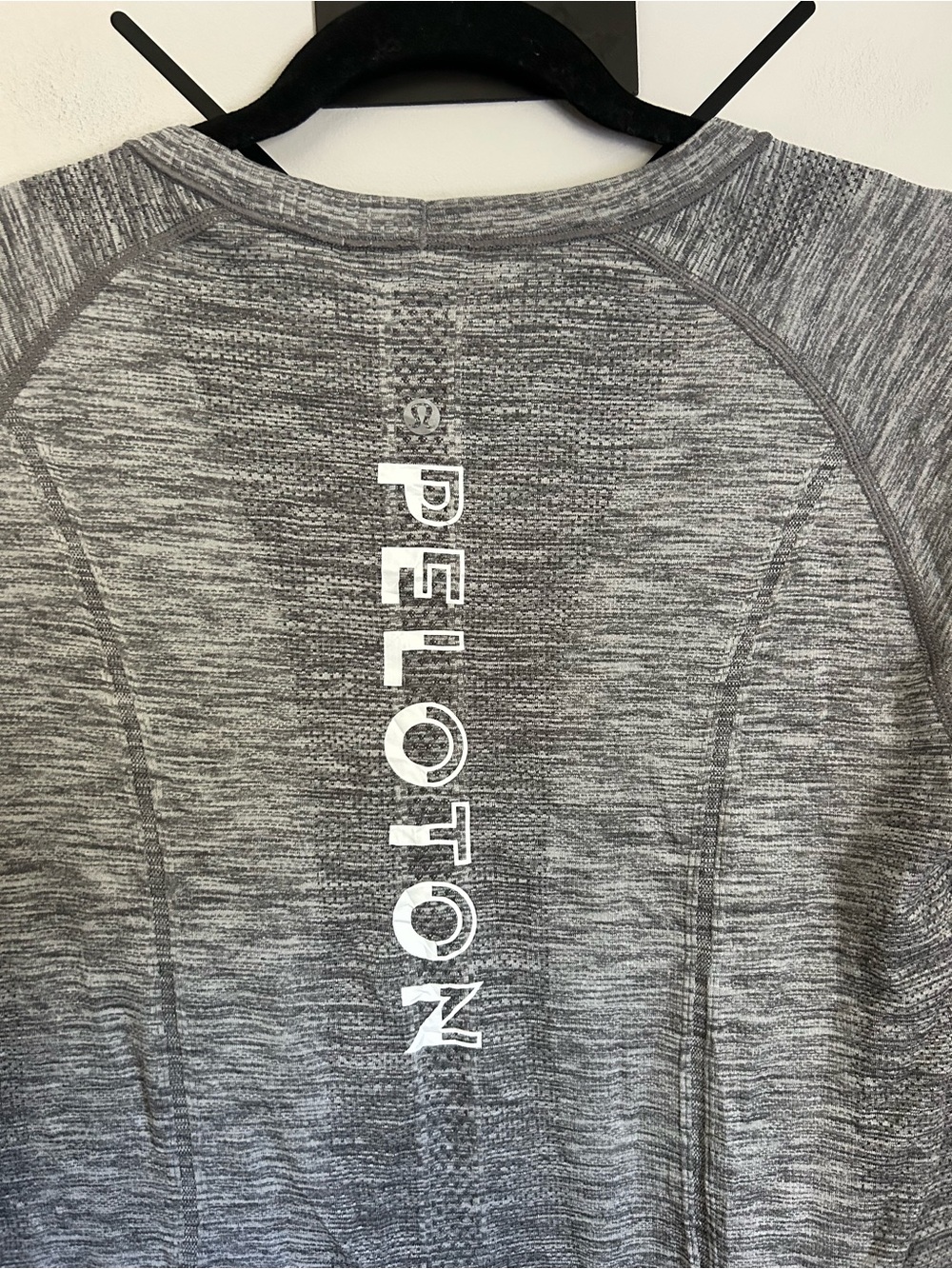 Lululemon swift tech grey peloton t shirt hip length